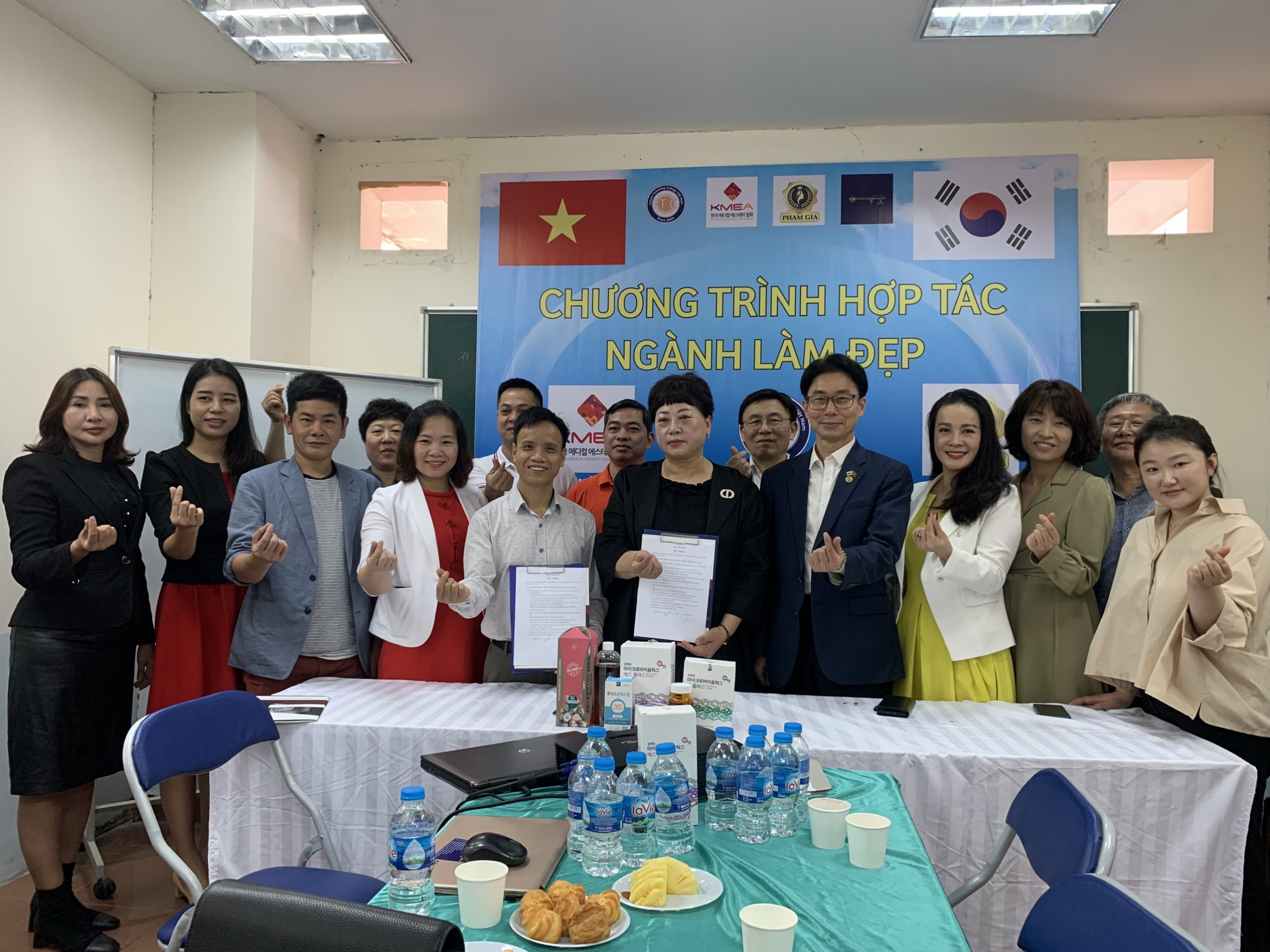 chuong-trinh-hop-tac-chuyen-nganh-lam-dep