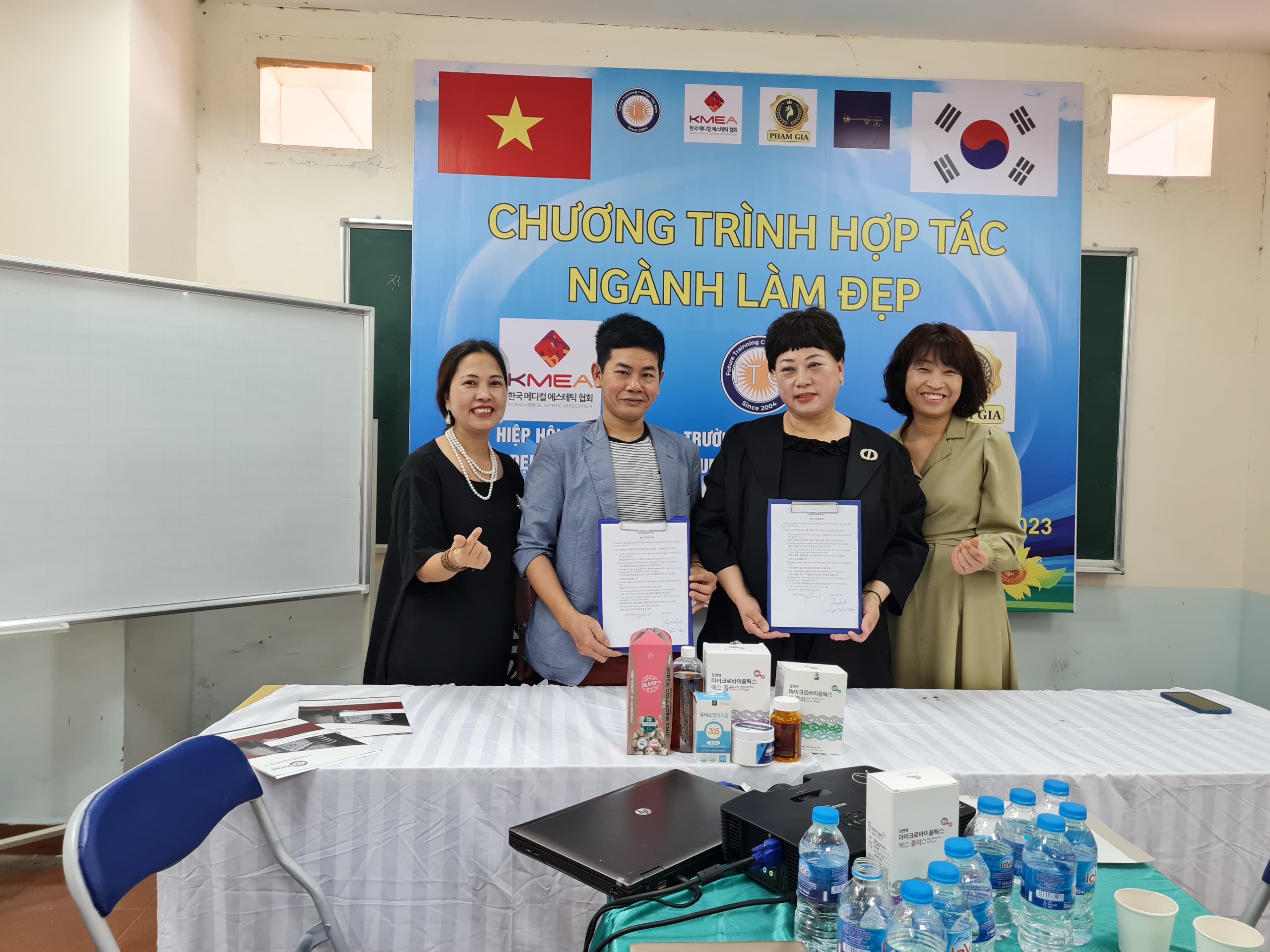 chuong-trinh-hop-tac-chuyen-nganh-lam-dep